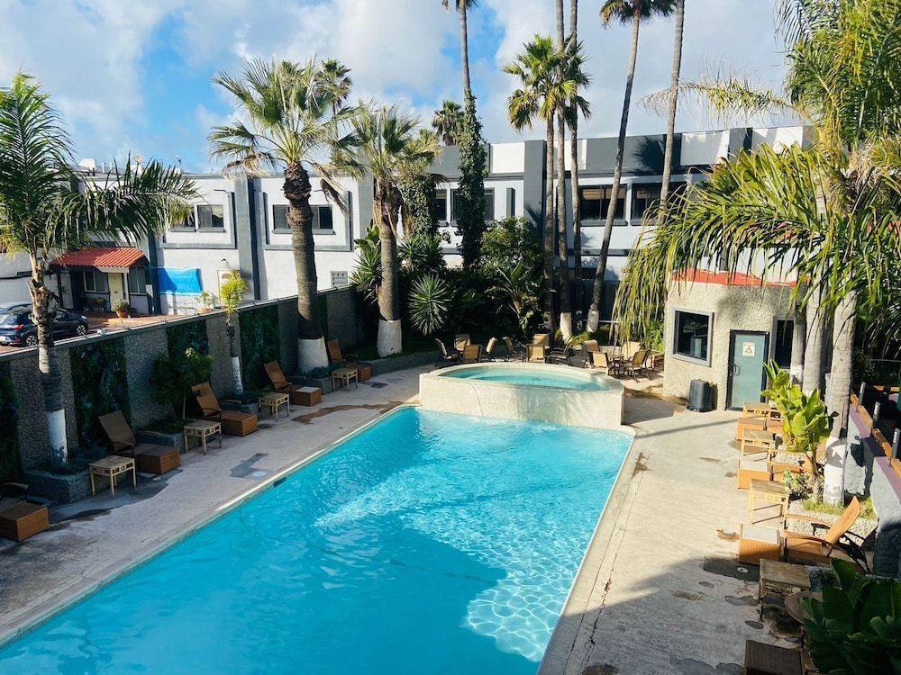 Hotel Enjoy 1