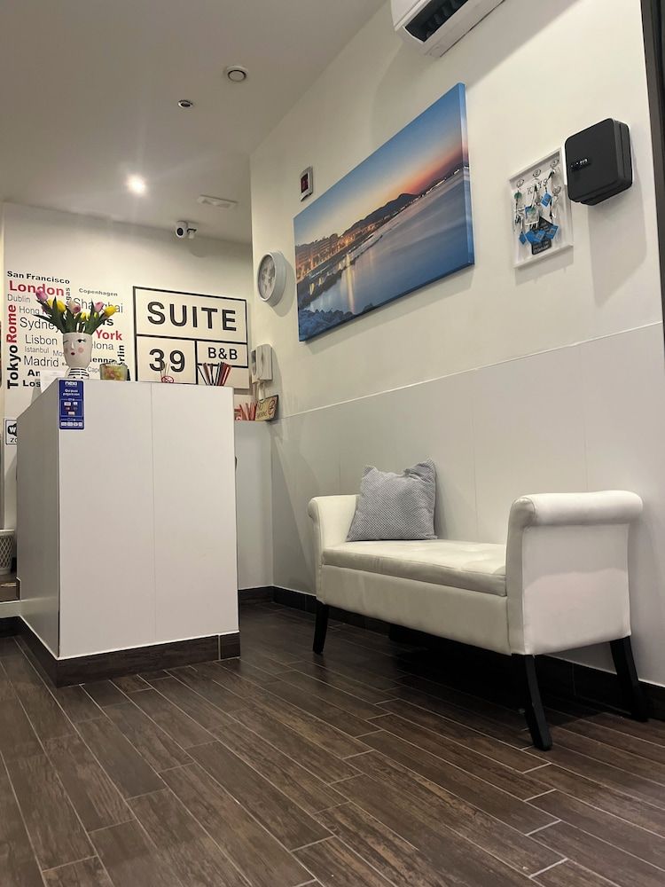 Suite 39 B&B 2