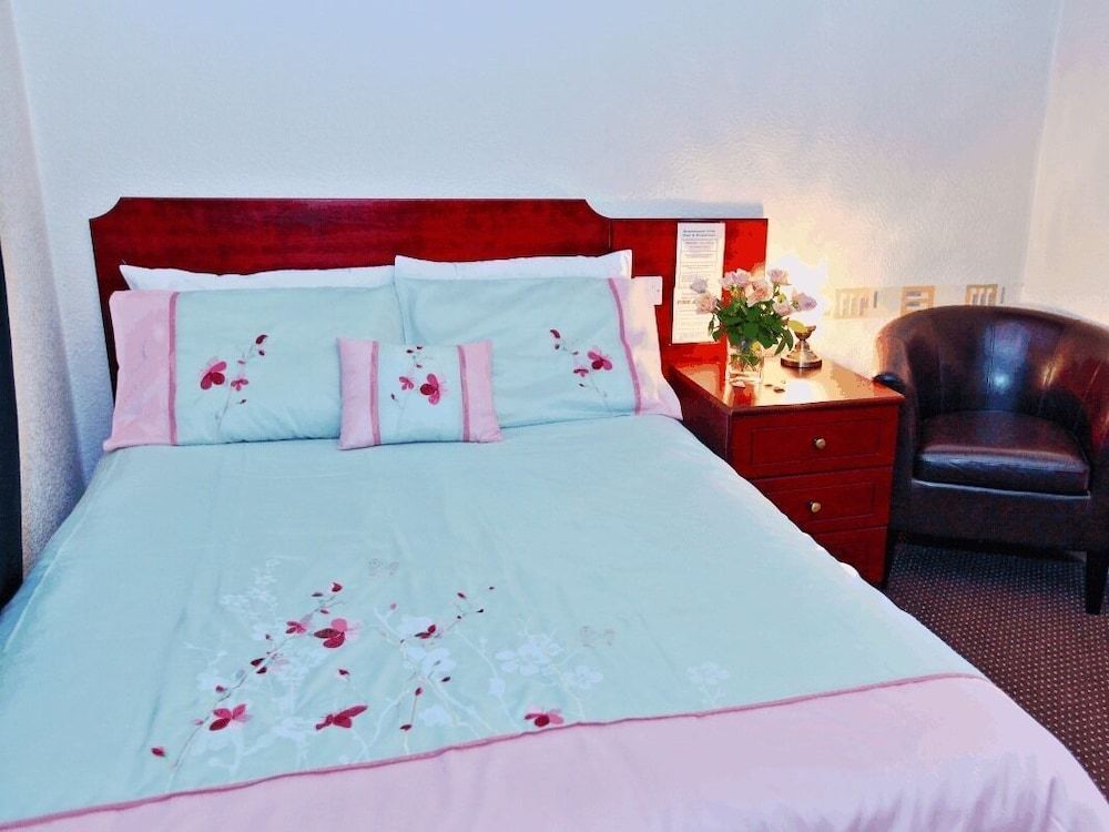 Brentwood Villa Bed and Breakfast 2