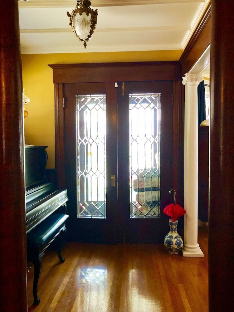 1000 Islands Bed and Breakfast-The Bulloch House 2