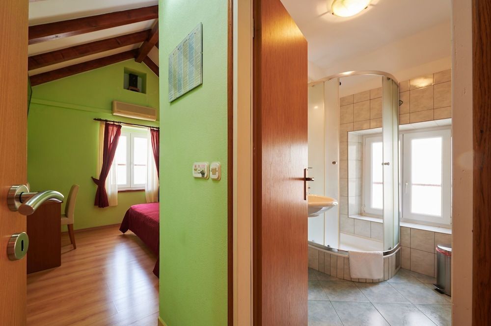 Apartments Ivica 2