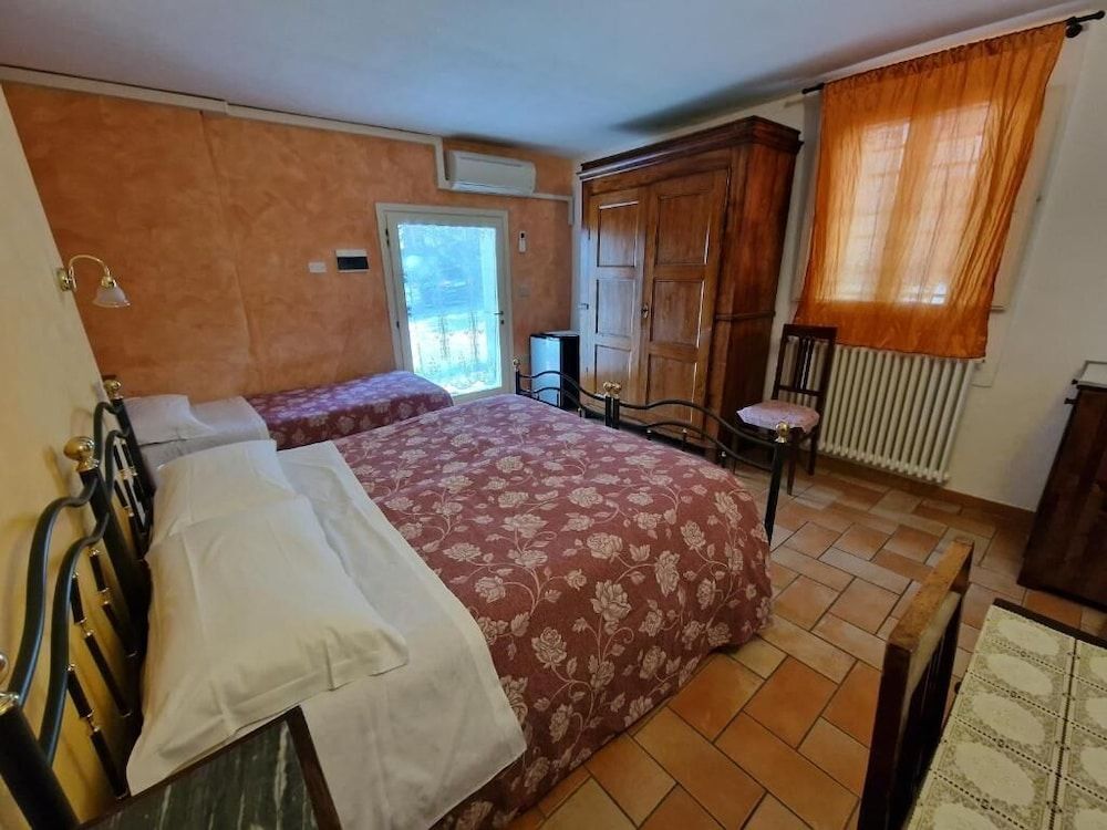 Agriturismo e Cantina La Sabbiona 1