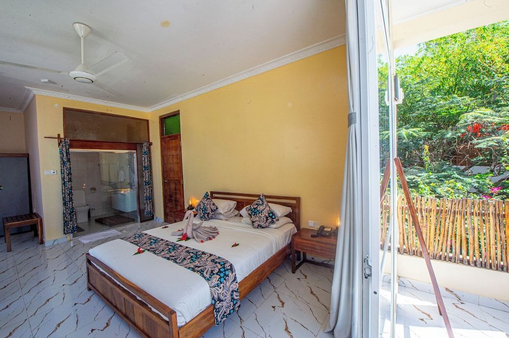 Double A Nungwi Beach Hotel - Beach Front 2