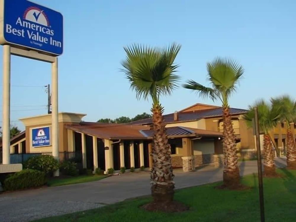 Americas Best Value Inn Angleton 1