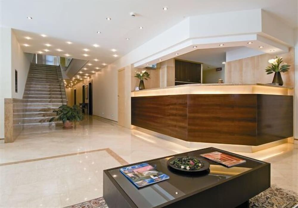 Suites & Residence Hotel 1