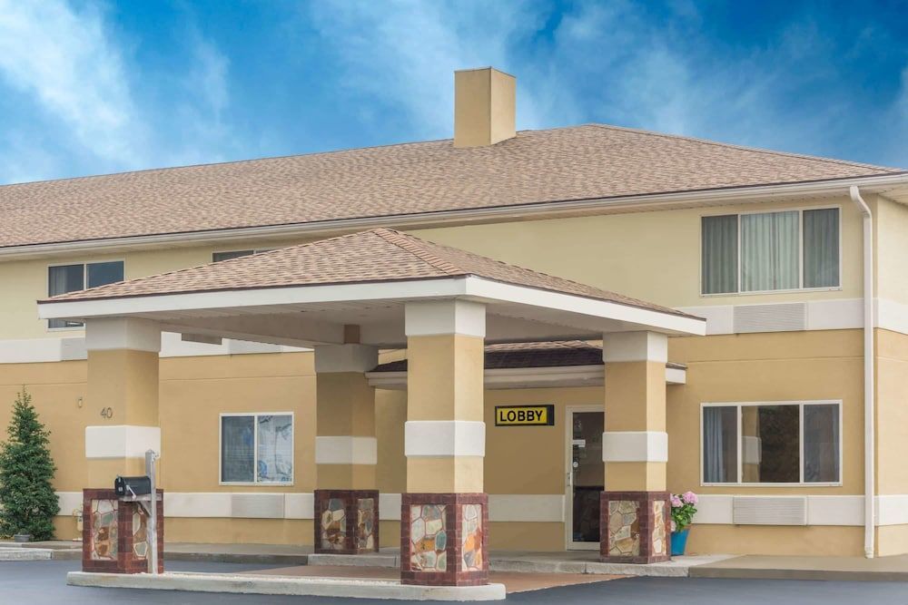Super 8 by Wyndham Hanover 1
