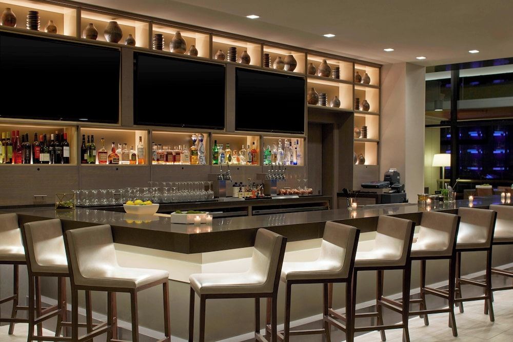 AC Hotel by Marriott Seattle Bellevue/Downtown 1