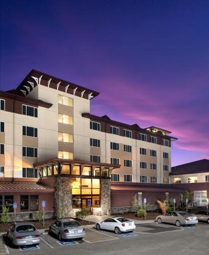 Seven Feathers Casino Resort 1