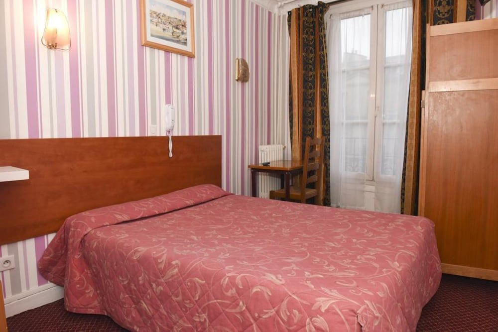 Sully Hôtel 1