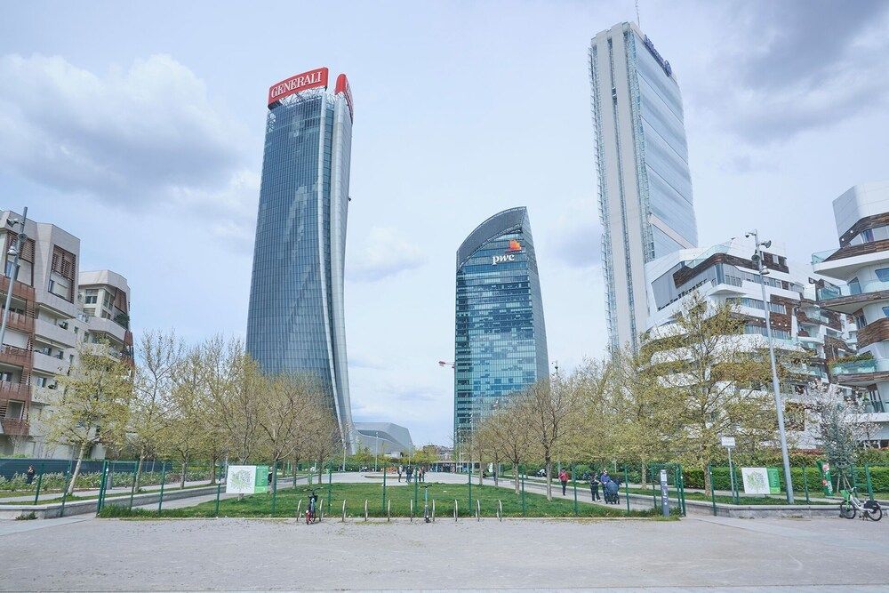 Milan Retreats City life 1