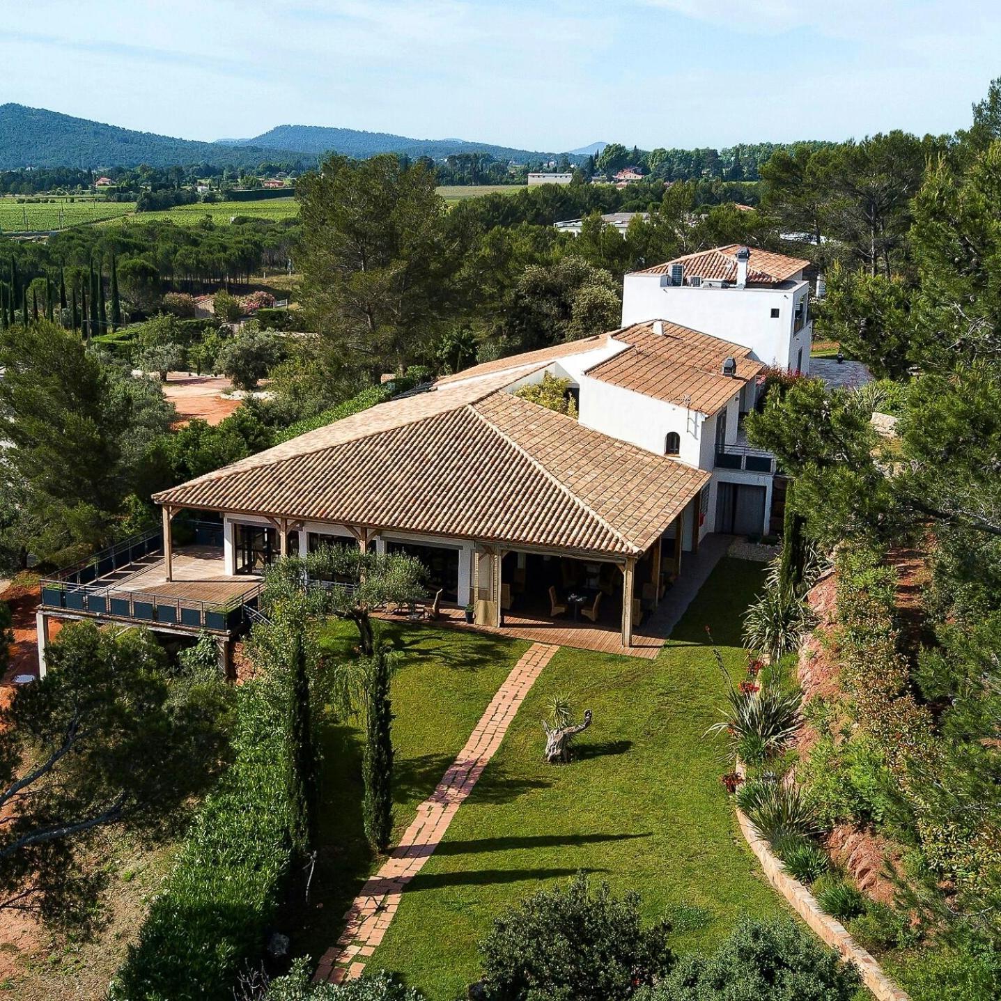 l'Hotellerie Kouros 1