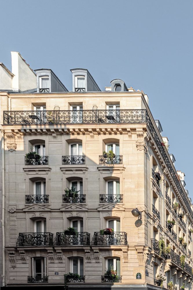 Grand Pigalle Experimental 1