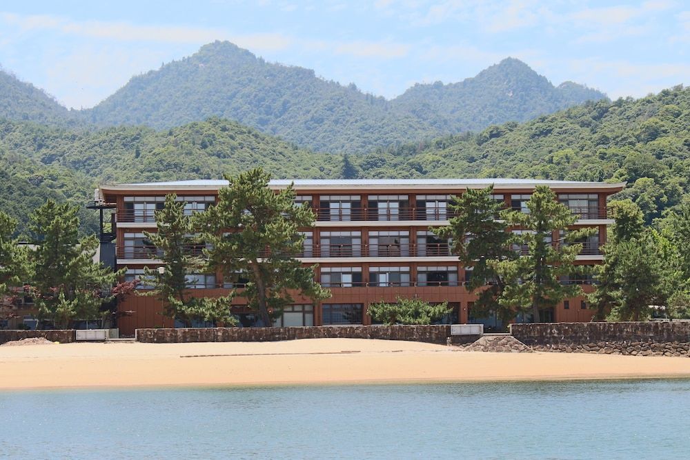 Miyajima Seaside Hotel 1
