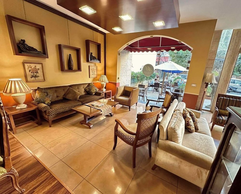 Midtown Hotel & Suites 2