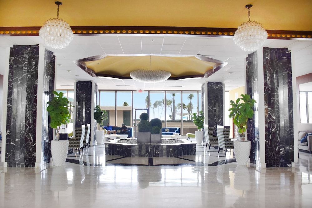 Seacoast Suites on Miami Beach 2