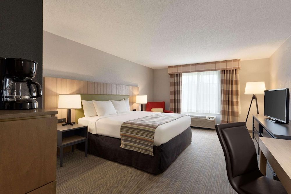 Country Inn & Suites by Radisson, Minneapolis-Shakopee 1