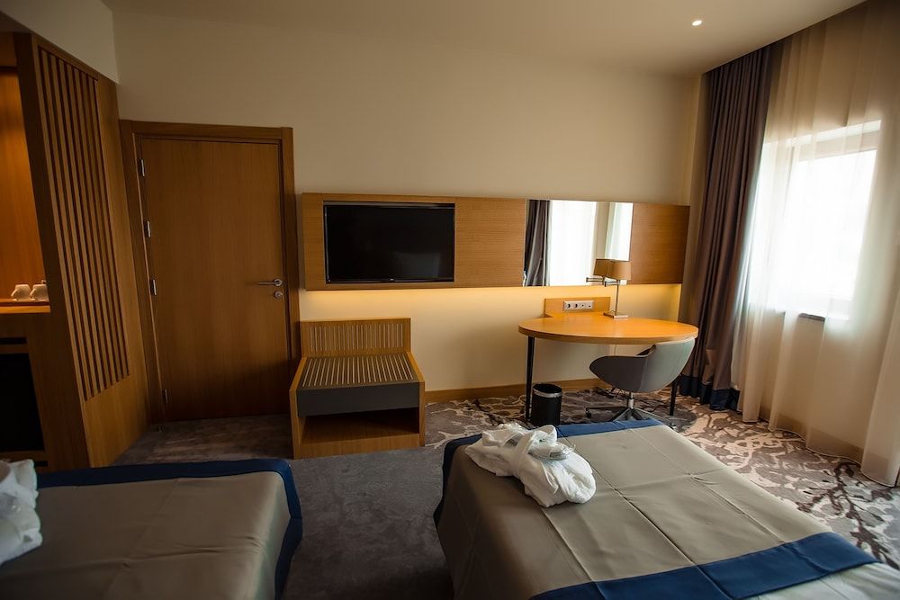 Holiday Inn AKTAU - SEASIDE by IHG 2