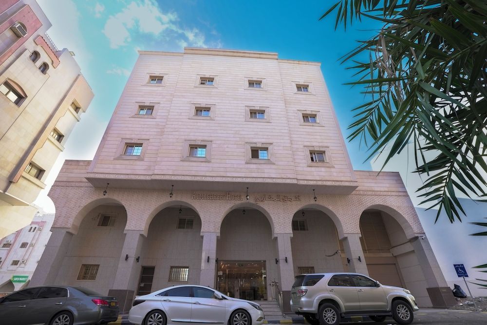 MG Crown Hotel 3 1