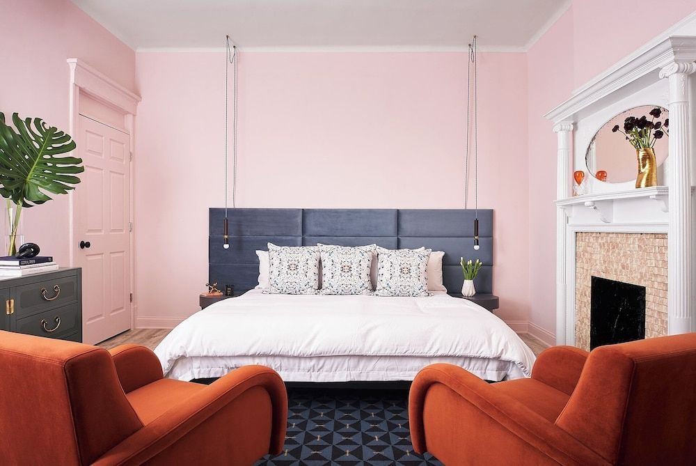 The Neighborhood Hotel - Lincoln Park LP 1