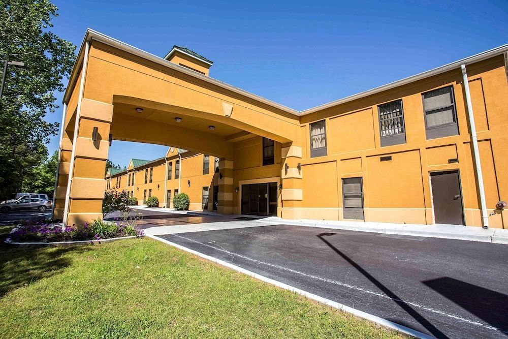 Quality Inn Union US Hwy 176 1