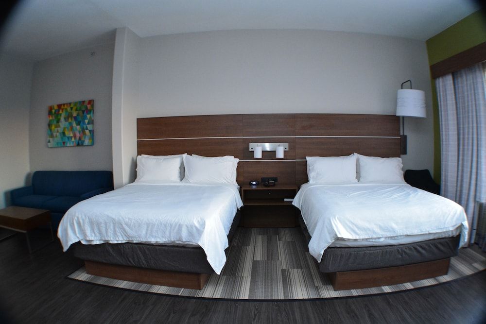 Holiday Inn Express & Suites SEGUIN by IHG 2