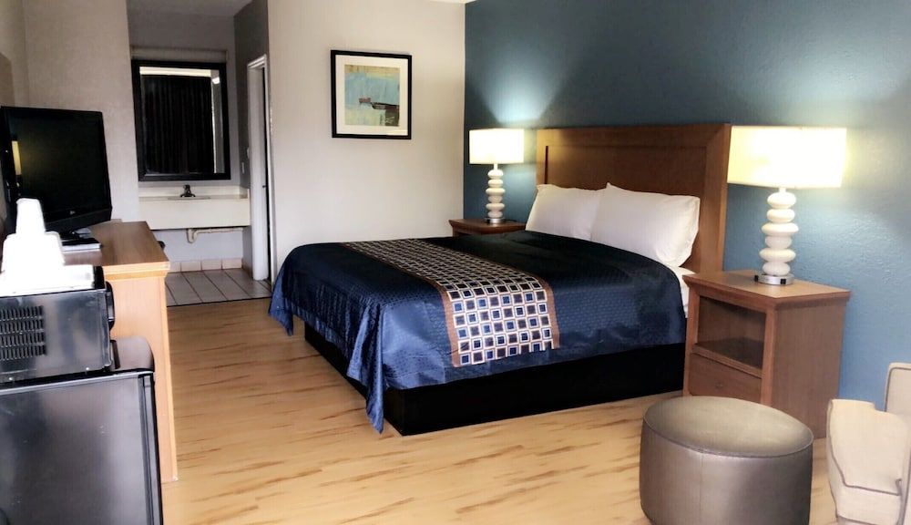 Relax Inn Savannah 1
