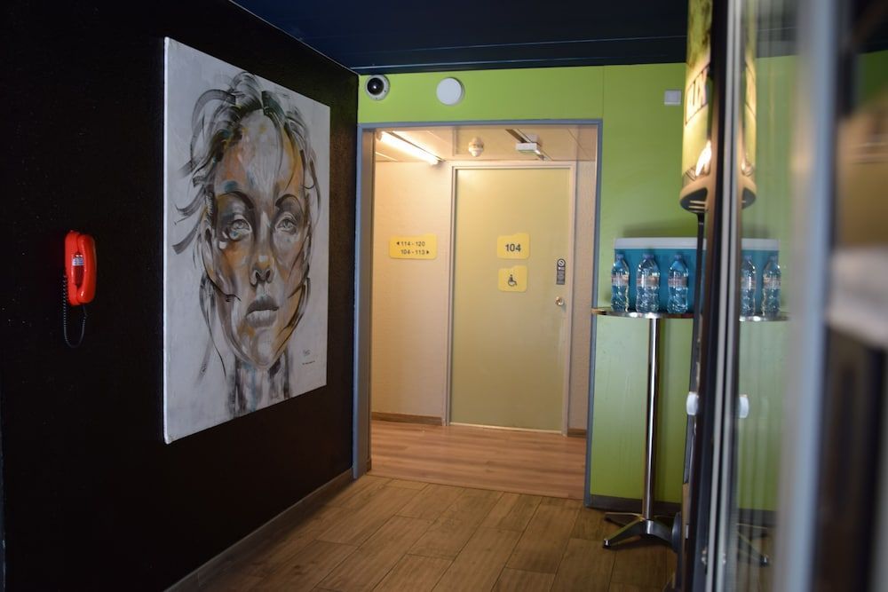 Hotel Design Booking 2
