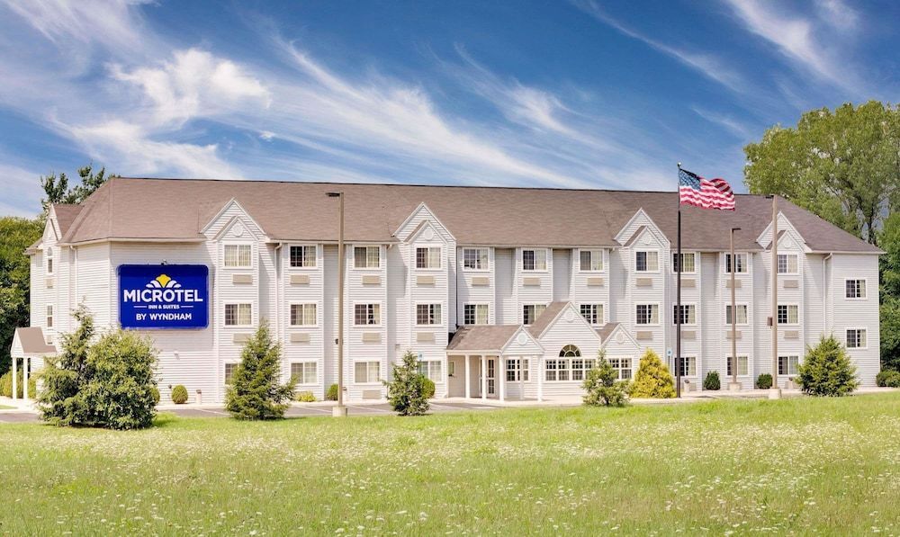 Microtel Inn & Suites by Wyndham Hagerstown by I-81 1