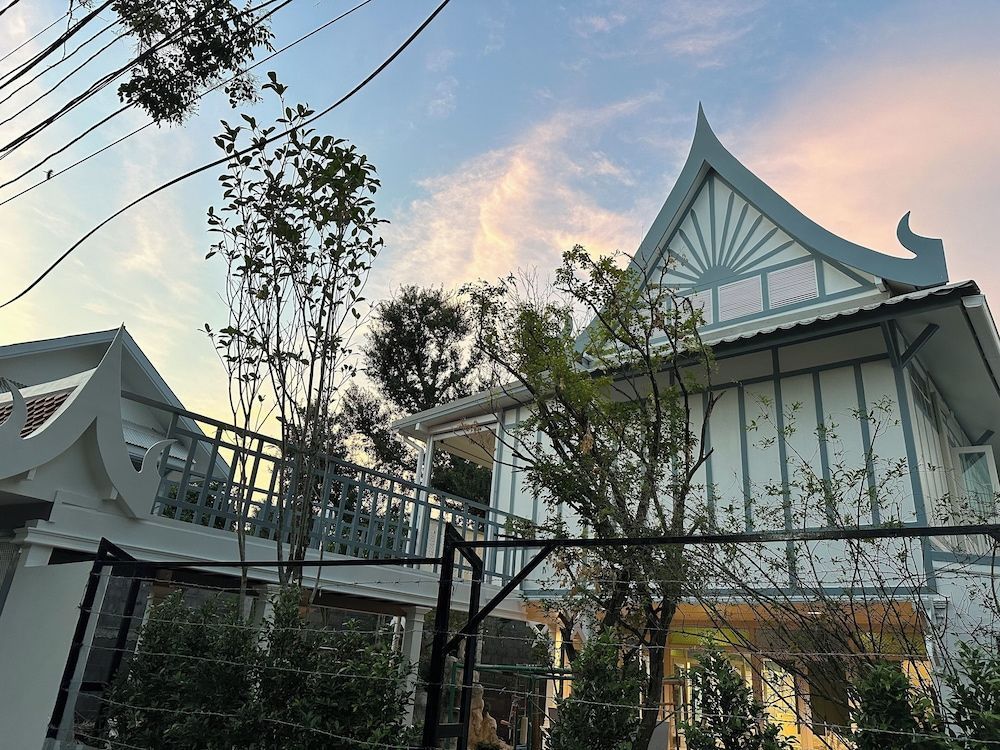 Baan Debtida 1