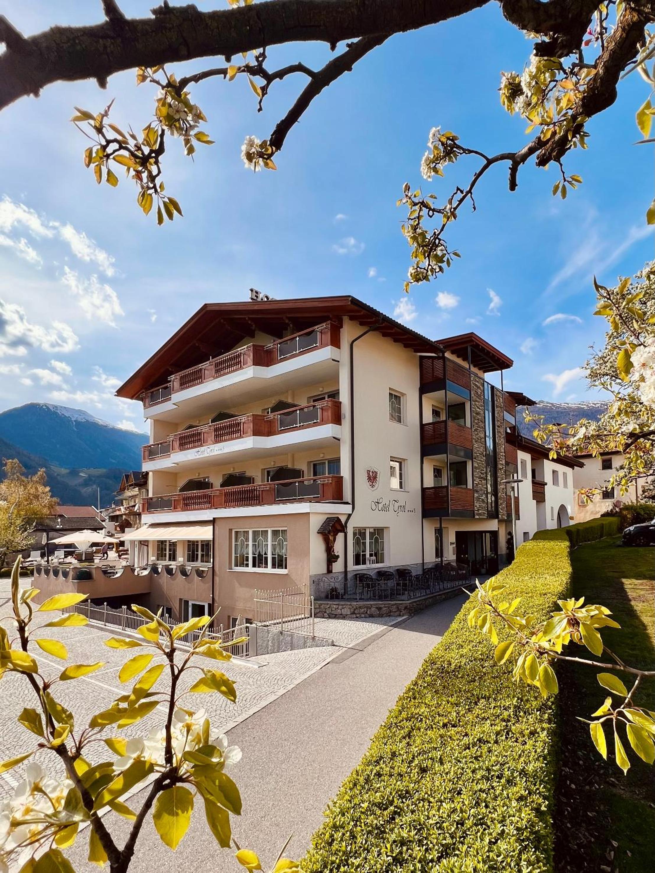 Hotel Tyrol 1