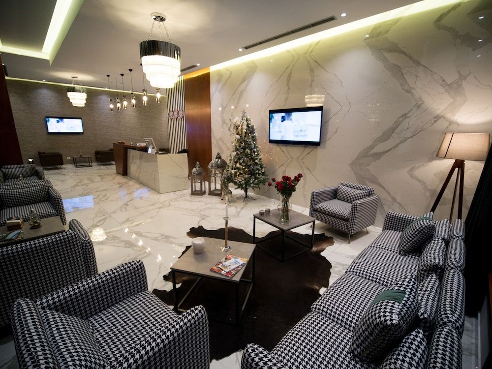 Light Hotel 2