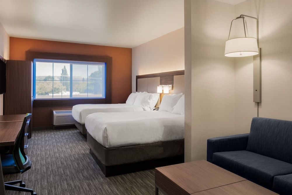 Holiday Inn Express & Suites OROVILLE LAKE by IHG 2