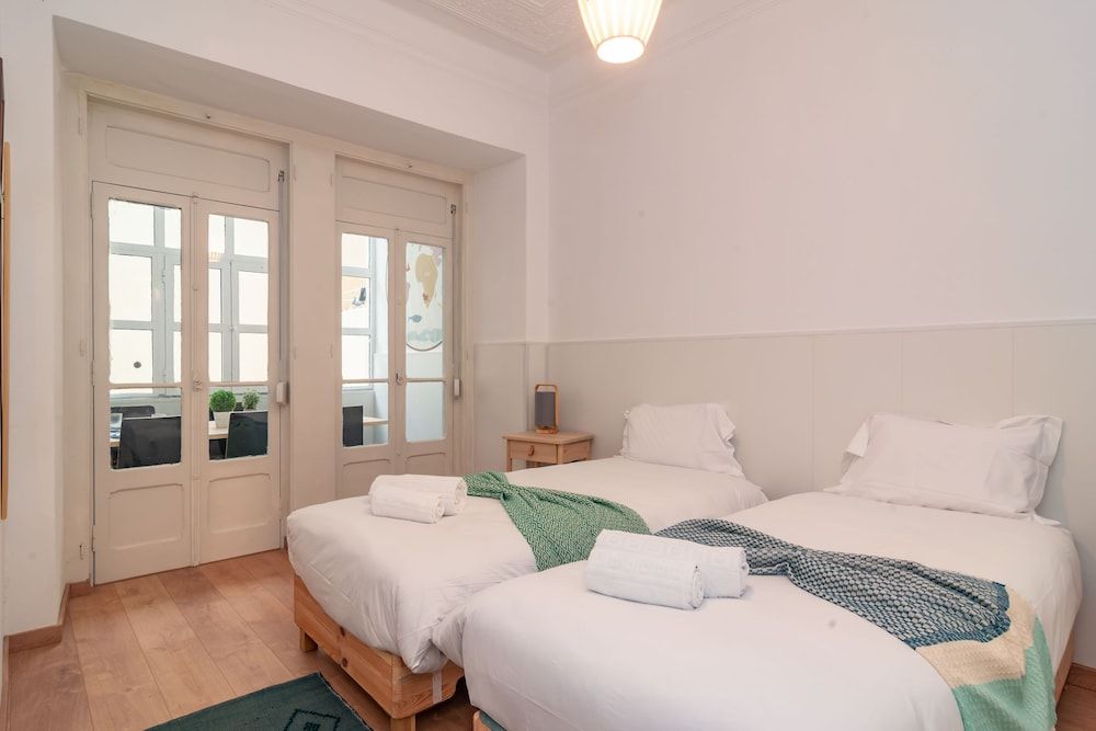 Spacious Apartments in Anjos by LovelyStay 2