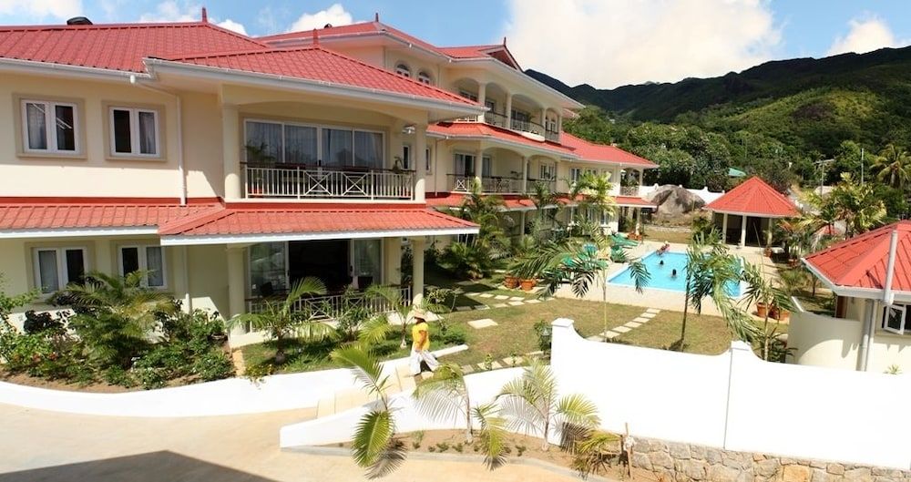 Marie Laure Suites 1