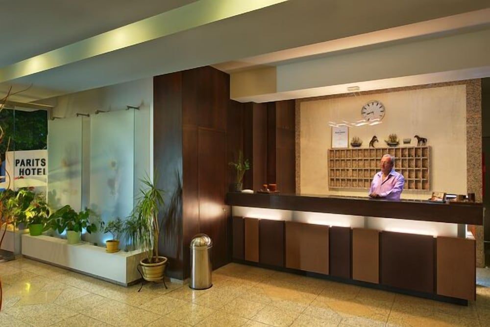 Paritsa Hotel 2