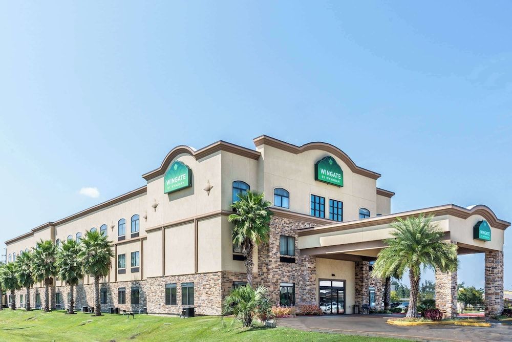 Wingate by Wyndham Lake Charles Casino Area 1