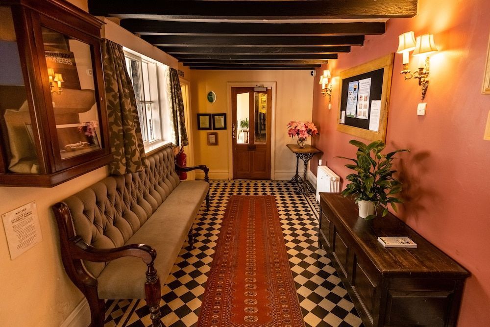 Donington Park Farmhouse Hotel 2