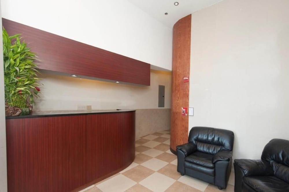 Dynasty Hotel and Suites New York LaGuardia Hotel 2
