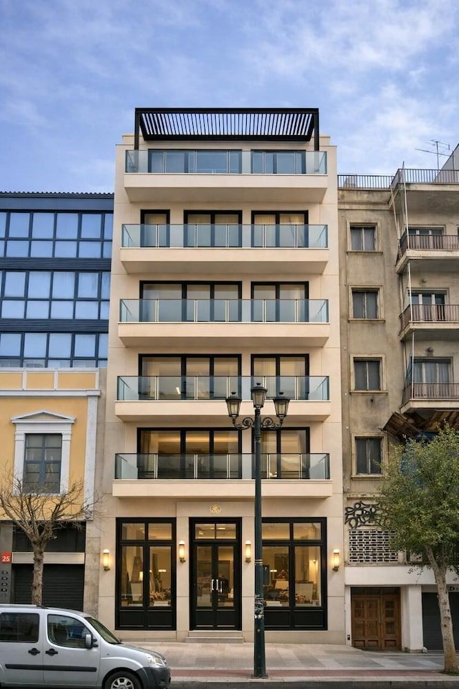 Ormos Piraeus 1