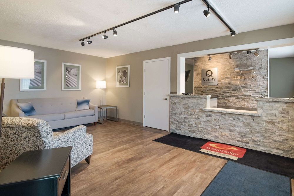 Quality Inn & Suites Auburn I-95 2