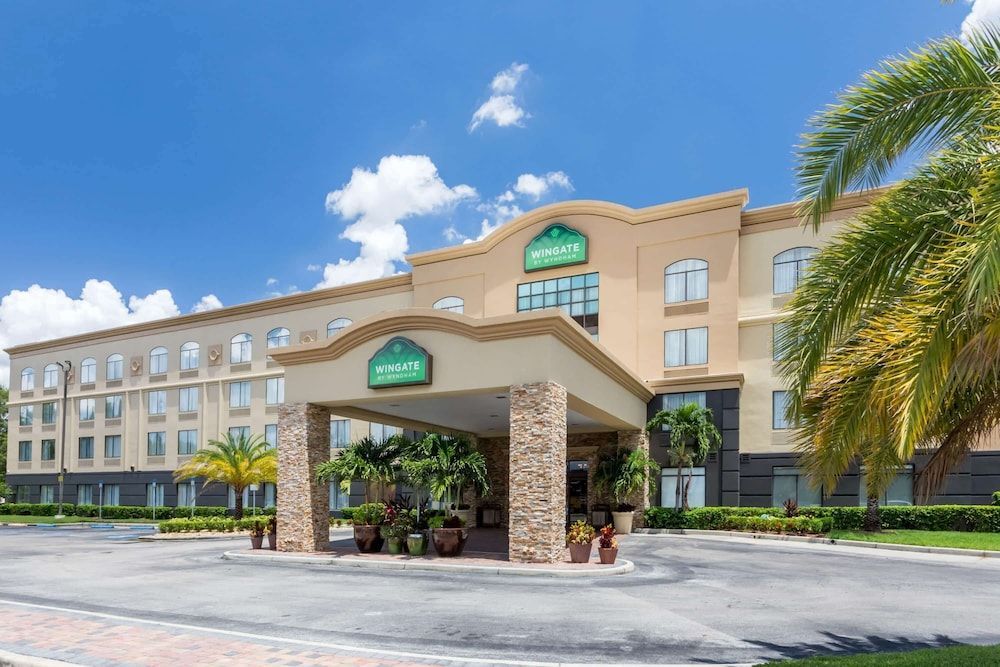Wingate by Wyndham, Universal Studios - Free Theme Park Shuttle 1