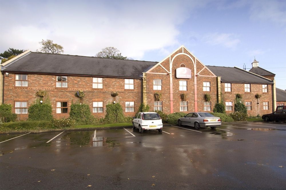 Premier Inn Macclesfield North 1