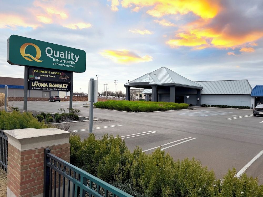 Quality Inn & Suites Livonia - Detroit 1