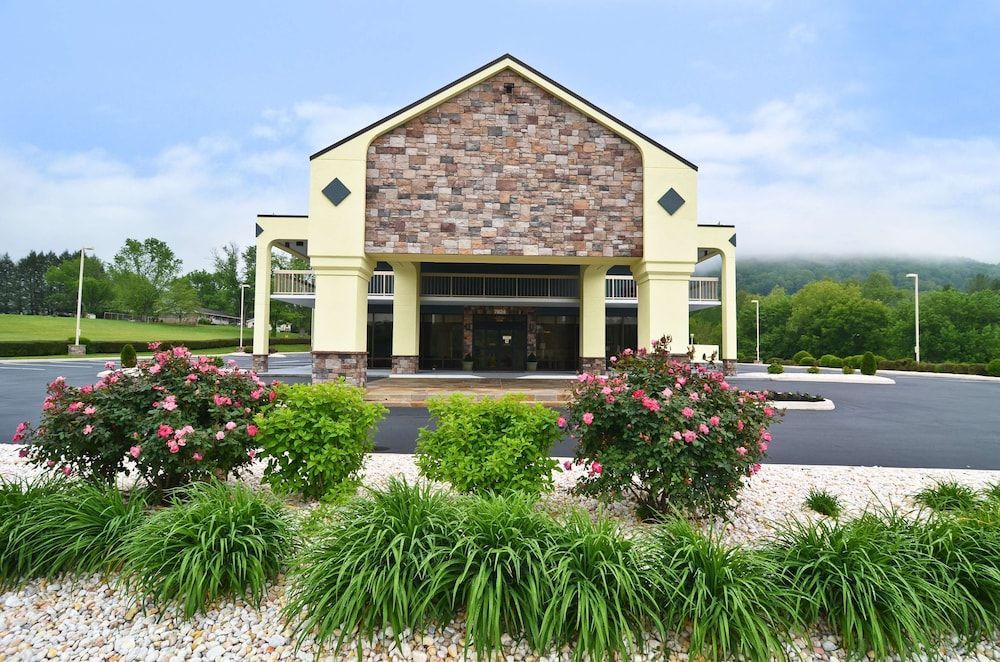 Best Western Cades Cove Inn 1