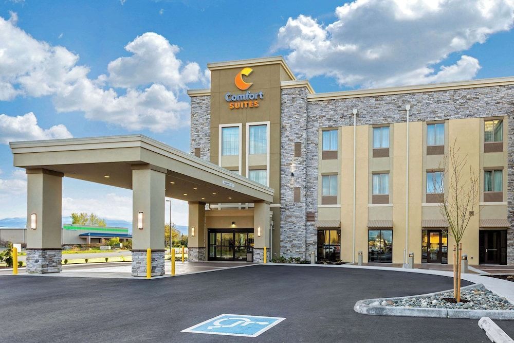 Comfort Suites Burlington near I-5 1