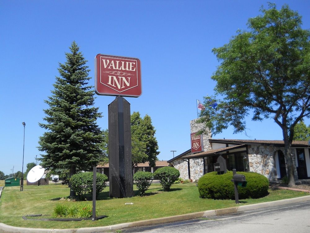 Value Inn Motel - Milwaukee Airport South 1