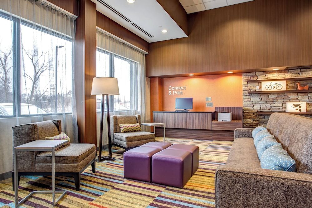 Fairfield Inn & Suites by Marriott Springfield Holyoke 1