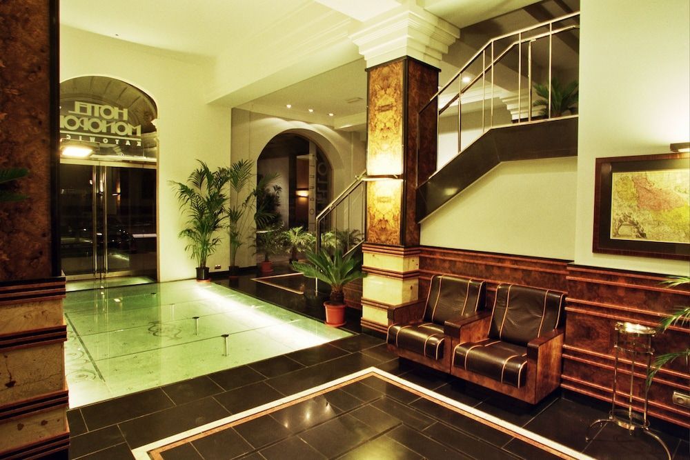 Hotel Monopol 1