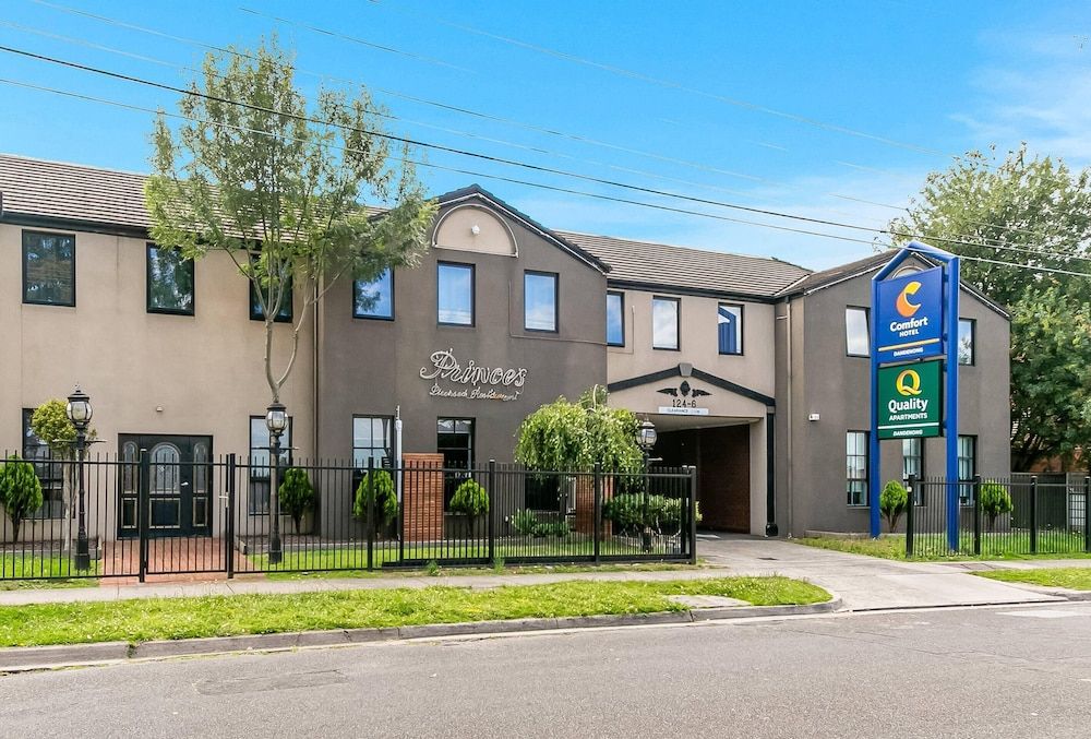 Comfort Hotel Dandenong 1