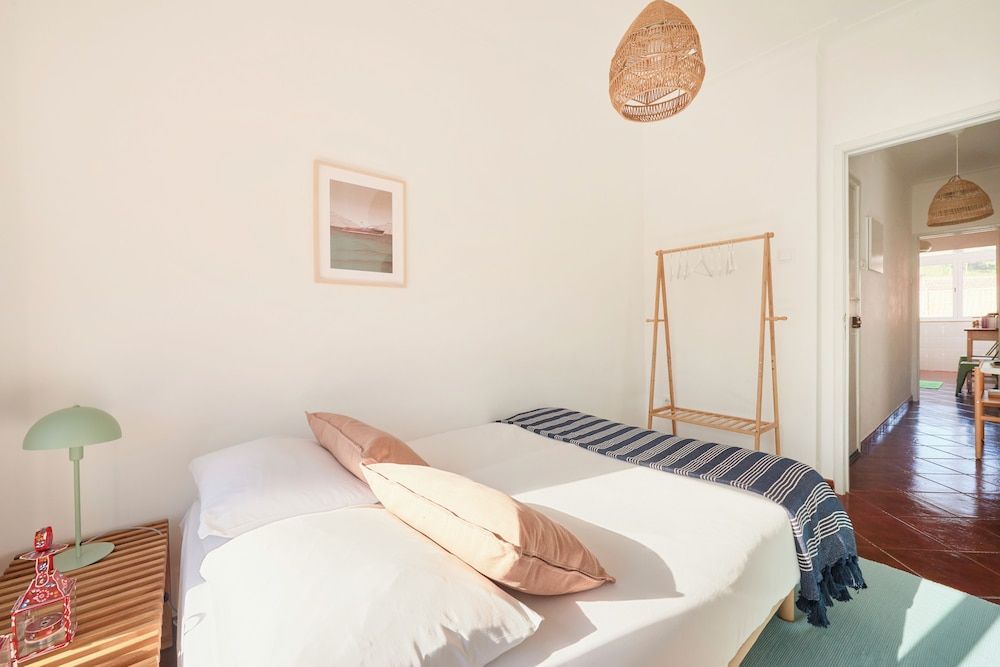 Central & Sunny 2BR Apt Near Beach, By TimeCooler 2